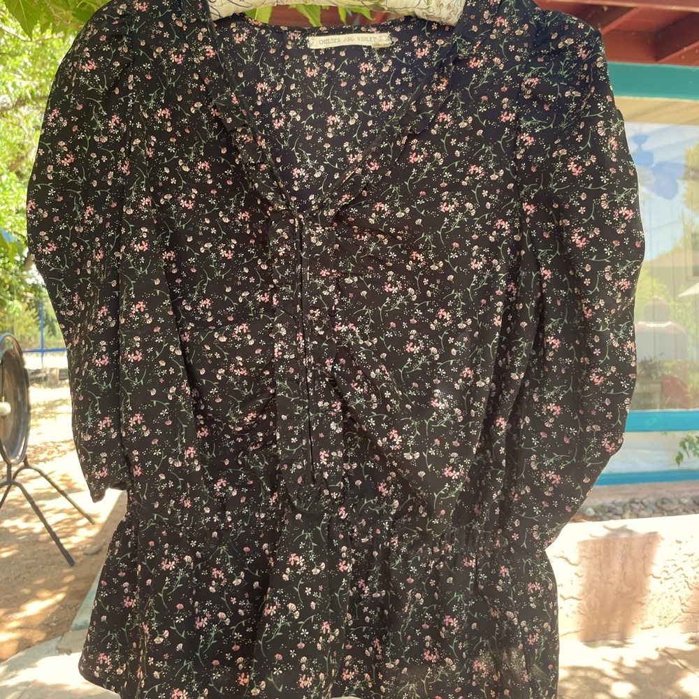 flattering v neck peasant blouse Chelsea & Violet